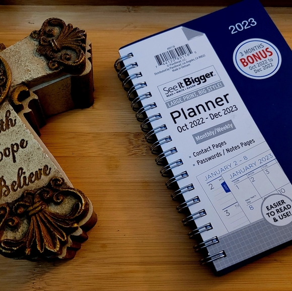 See It Bigger Monthly & Weekly Planner - Picture 5 of 13